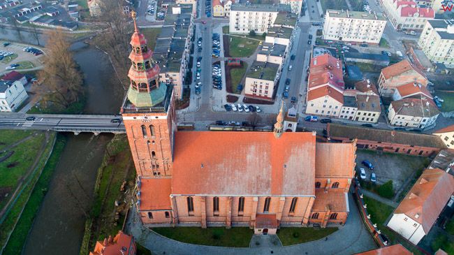 Lidzbark Warminski, kosciol parafialny, 27.12.2017 r.. EU, PL, warm-maz. Lotnicze.